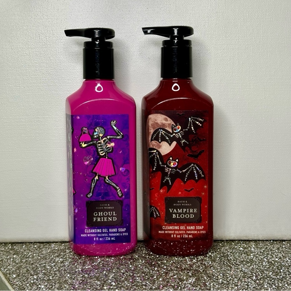 Bath & Body Works Halloween Hand Soap Ghoul Friend & Vampire Blood Fall Soaps - Picture 2 of 5